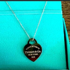 Tiffany & Co Return to Tiffany sterling silver heart pendant 18in